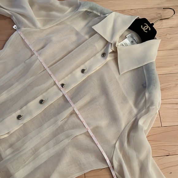 CHANEL Cream Long Sleeve Blouse Size 46 beautiful 88% wool 12% nylon - Picture 14 of 14